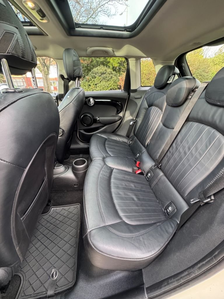 Used MINI Hatch 2017 for sale - 76632361: Photo 17