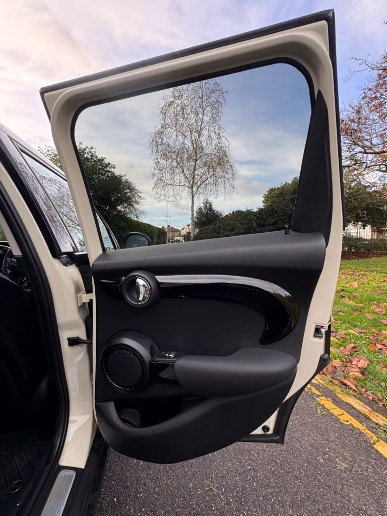 Used MINI Hatch 2017 for sale - 76632361: Photo 20