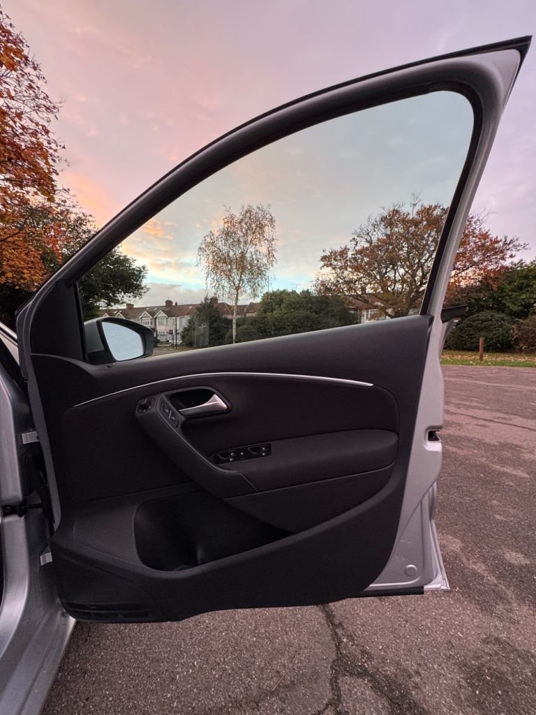 Used Volkswagen Polo 2015 for sale - 76496592: Photo 14