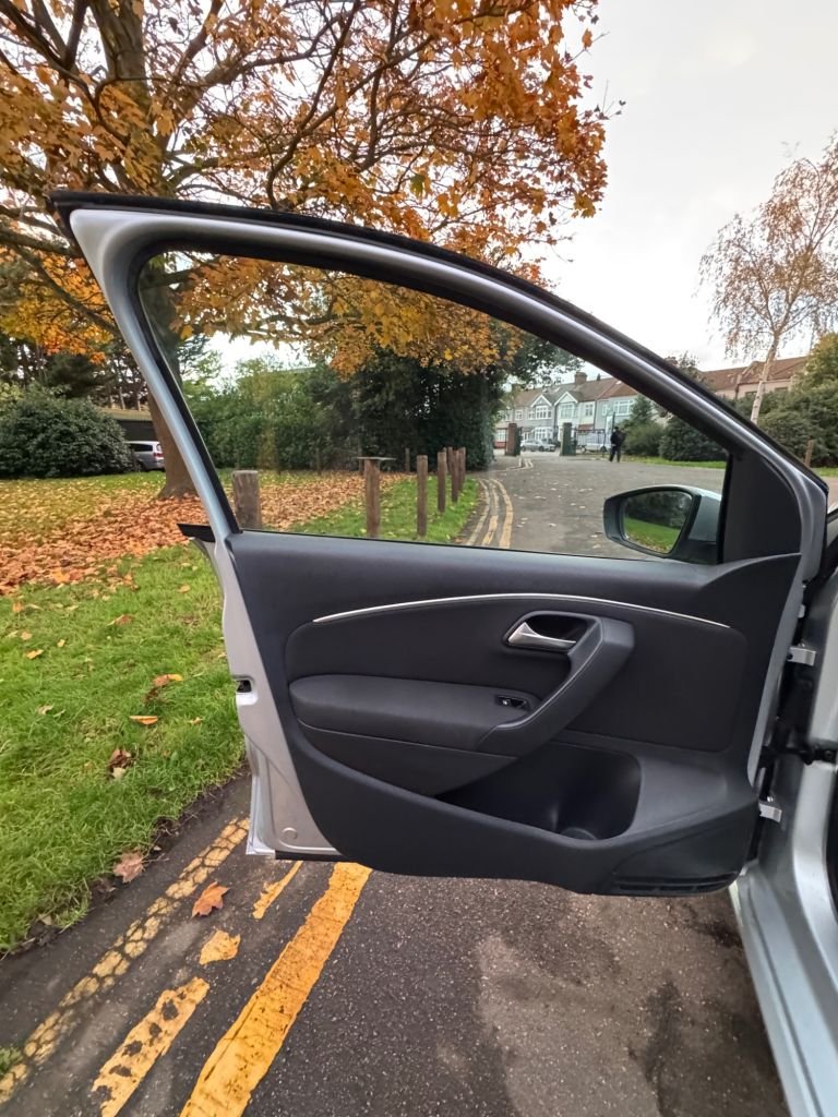 Used Volkswagen Polo 2015 for sale - 76496592: Photo 16