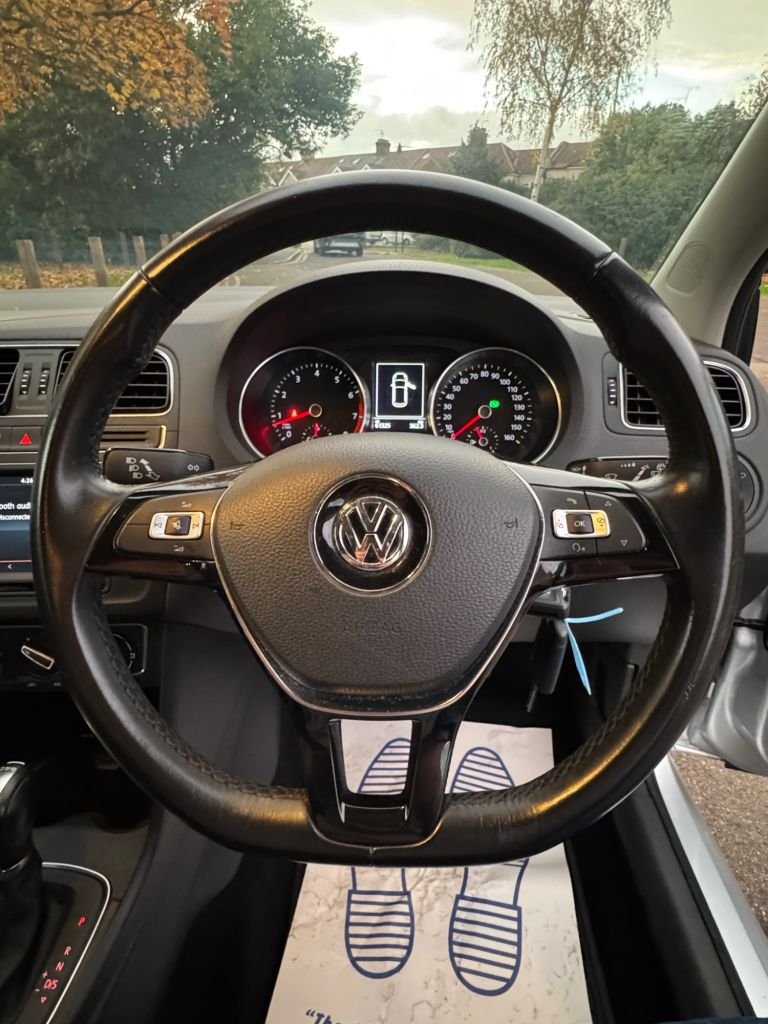 Used Volkswagen Polo 2015 for sale - 76496592: Photo 27