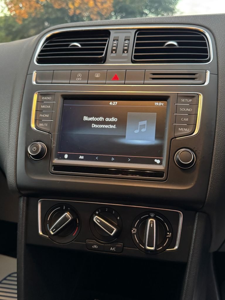 Used Volkswagen Polo 2015 for sale - 76496592: Photo 30