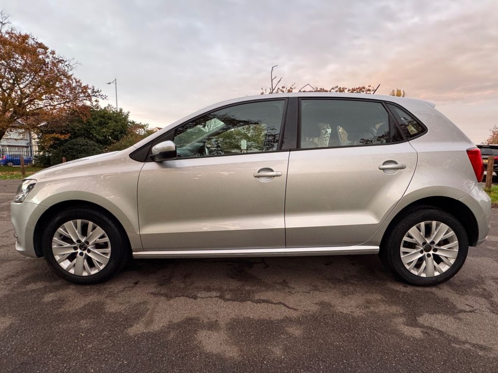 Used Volkswagen Polo 2015 for sale - 76496592: Photo 5