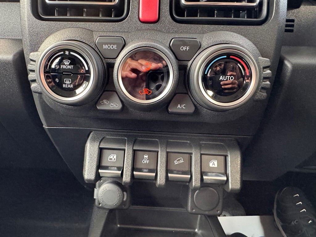 Used Suzuki Jimny 2025 for sale - 77642719: Photo 40