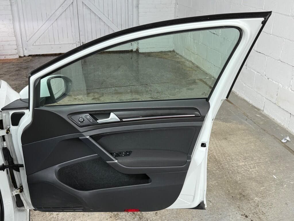 Used Volkswagen Golf 2023 for sale - 76396330: Photo 26