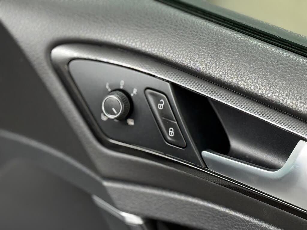 Used Volkswagen Golf 2023 for sale - 76396330: Photo 31