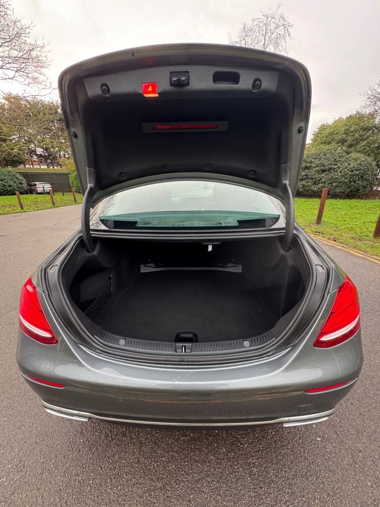 Used Mercedes-Benz E Class 2017 for sale - 77342009: Photo 25