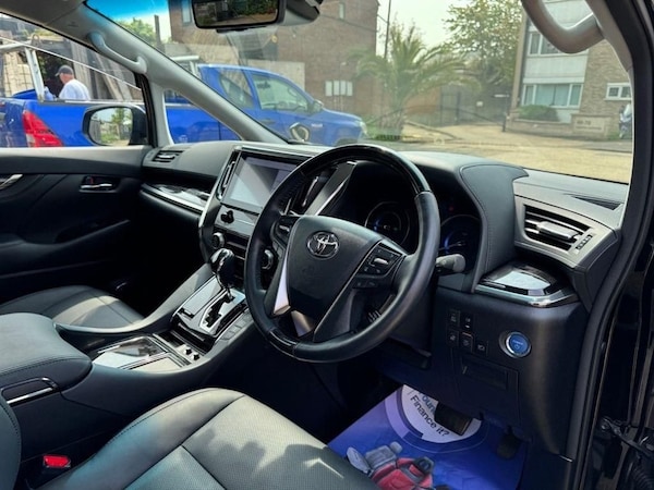 Used Toyota Alphard 2023 for sale - 74916666: Photo 20