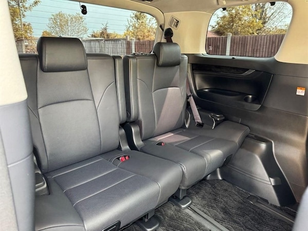 Used Toyota Alphard 2023 for sale - 74916666: Photo 26
