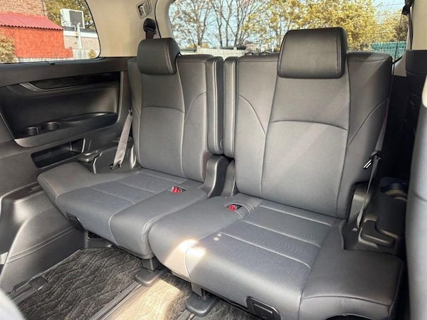 Used Toyota Alphard 2023 for sale - 74916666: Photo 32