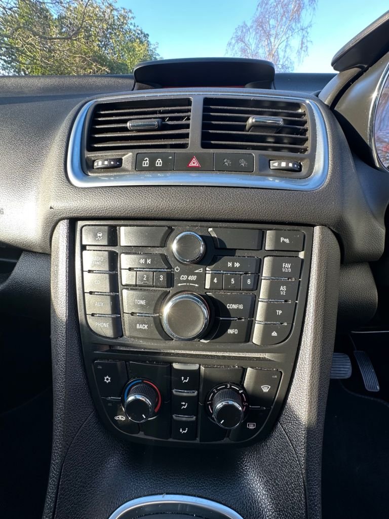 Used Vauxhall Meriva 2015 for sale - 77072768: Photo 23