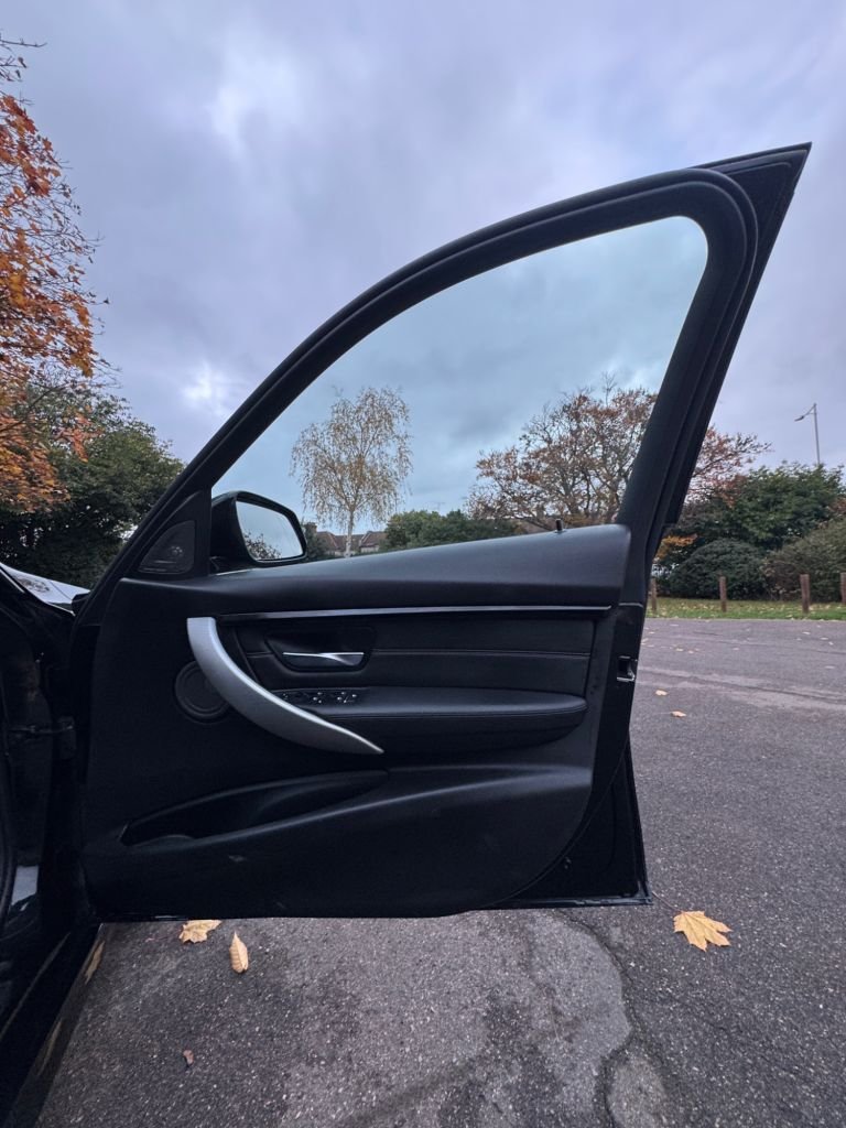 Used BMW 3 Series 2018 for sale - 76510115: Photo 14