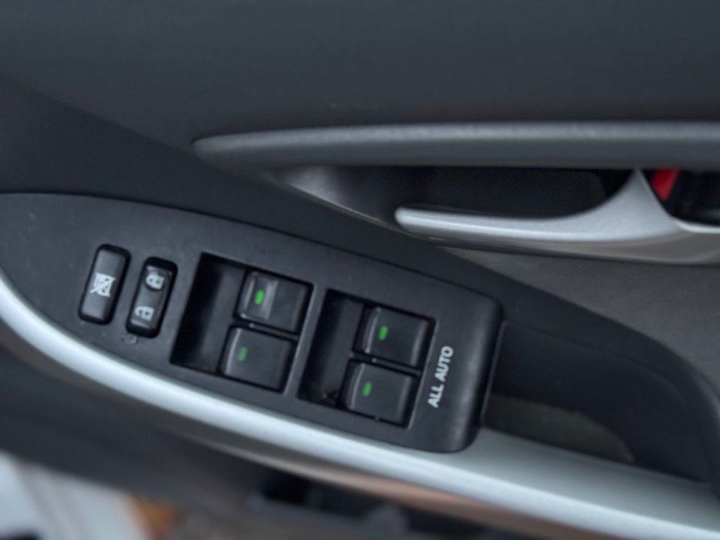 Used Toyota Prius 2010 for sale - 76454651: Photo 13