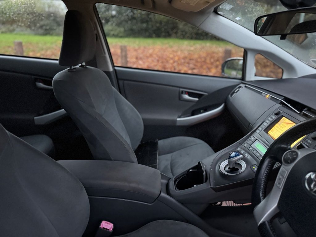 Used Toyota Prius 2010 for sale - 76454651: Photo 14