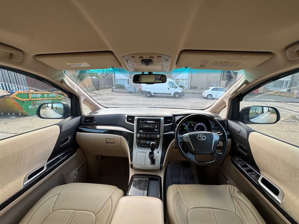 Used Toyota Alphard 2024 for sale - 77464301: Photo 10