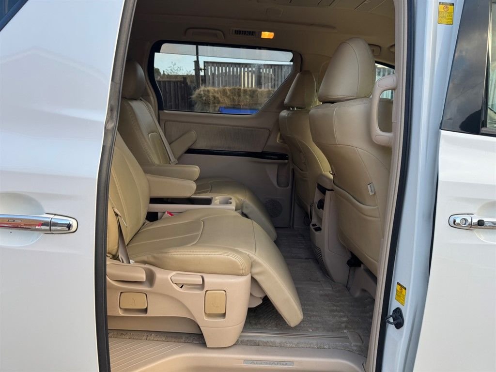 Used Toyota Alphard 2024 for sale - 77464301: Photo 19