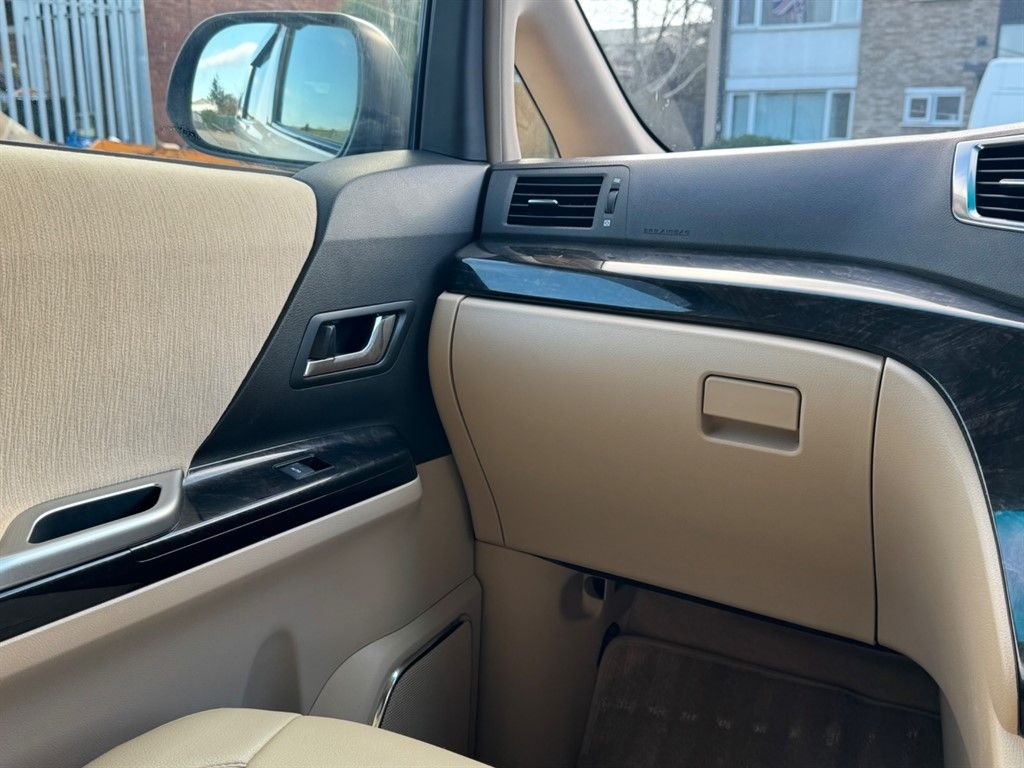 Used Toyota Alphard 2024 for sale - 77464301: Photo 38
