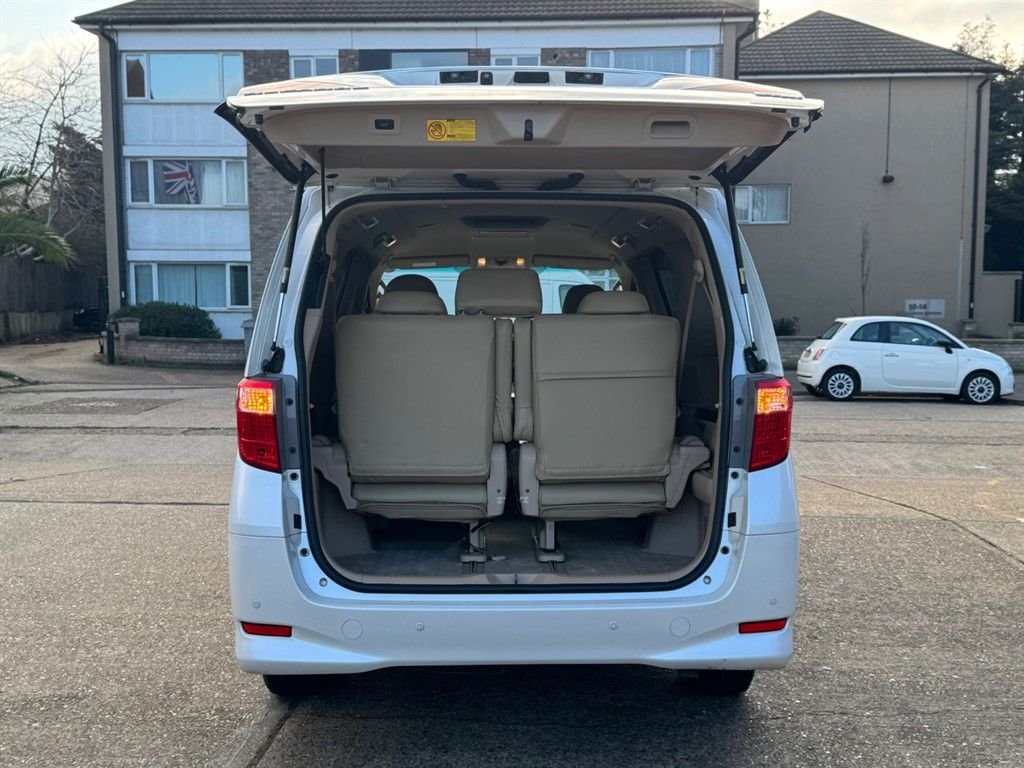 Used Toyota Alphard 2024 for sale - 77464301: Photo 40