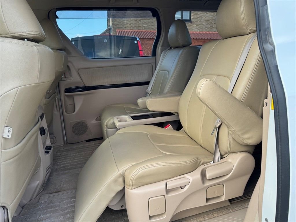 Used Toyota Alphard 2024 for sale - 77464301: Photo 47