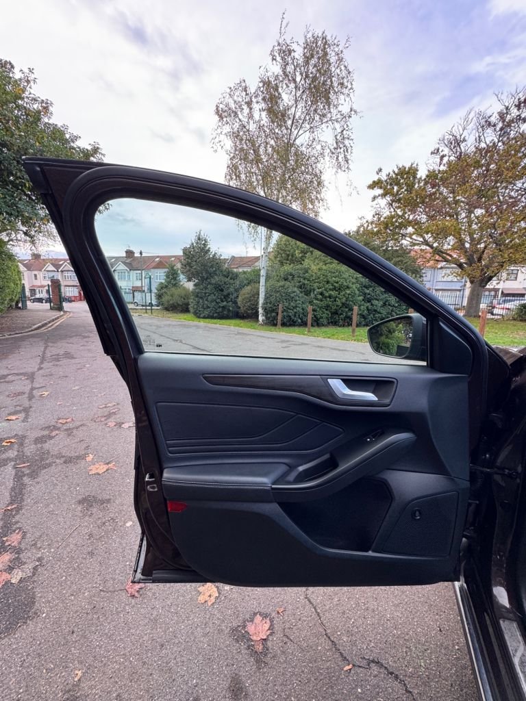 Used Ford Focus 2018 for sale - 76356813: Photo 16