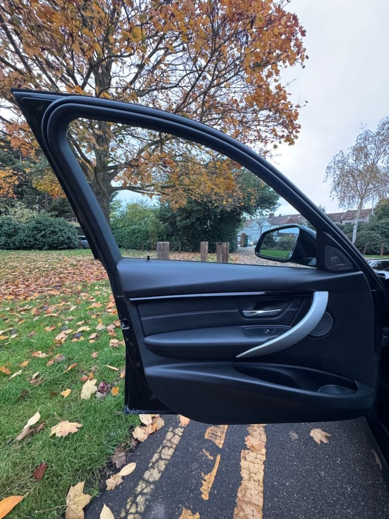 Used BMW 3 Series 2018 for sale - 77990528: Photo 16