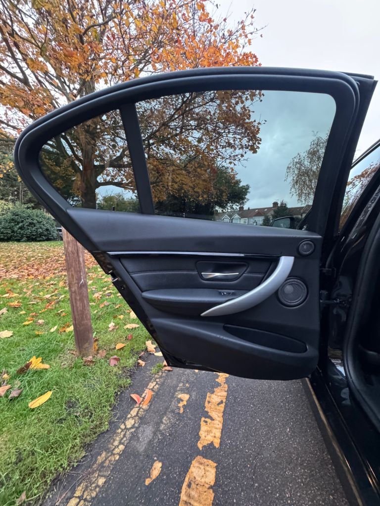 Used BMW 3 Series 2018 for sale - 77990528: Photo 18