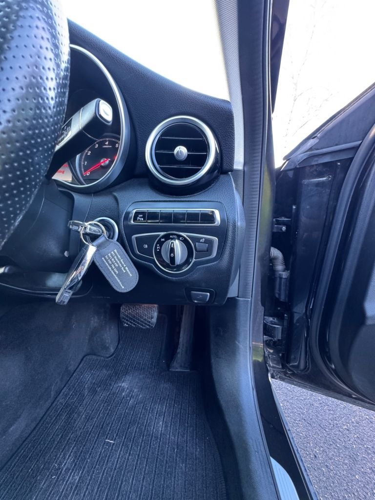 Used Mercedes-Benz C Class 2017 for sale - 77227323: Photo 32