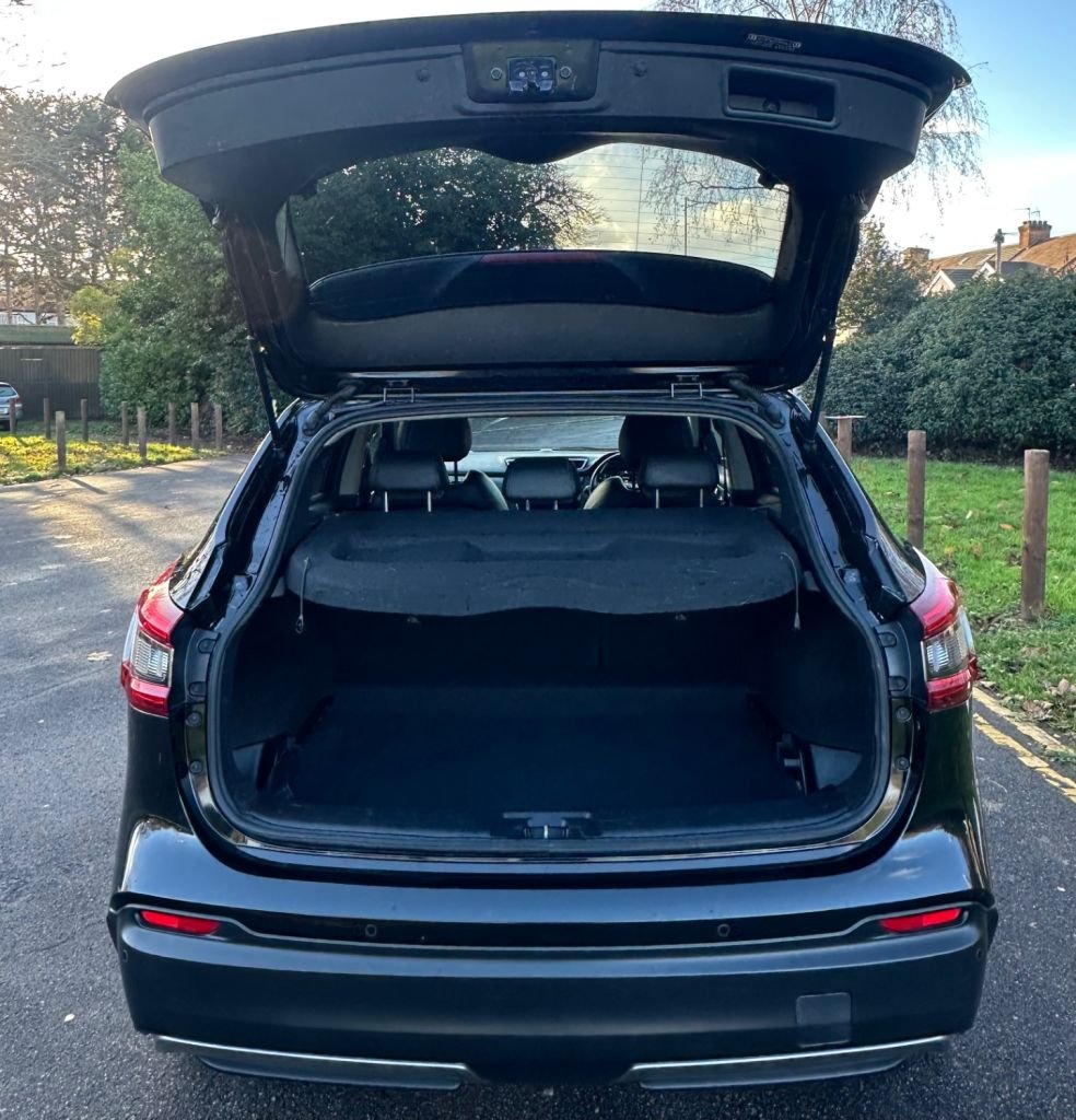 Used Nissan Qashqai 2017 for sale - 76783839: Photo 33