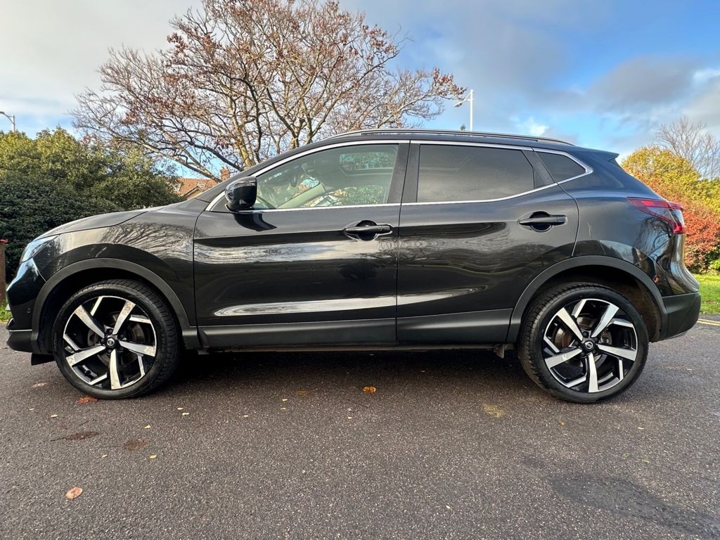 Used Nissan Qashqai 2017 for sale - 76783839: Photo 4