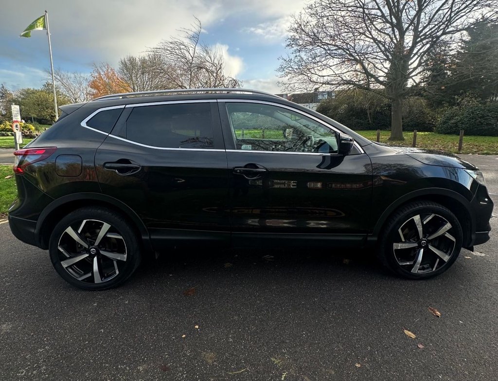 Used Nissan Qashqai 2017 for sale - 76783839: Photo 9
