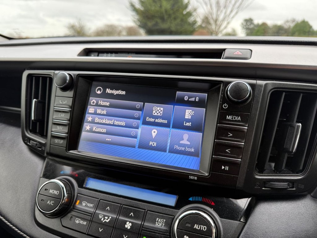 Used Toyota RAV4 2018 for sale - 76868172: Photo 14