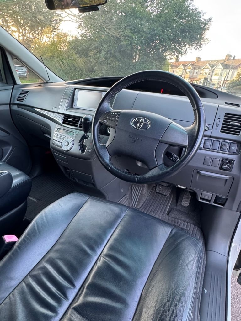 Used Toyota Estima 2023 for sale - 77053644: Photo 10