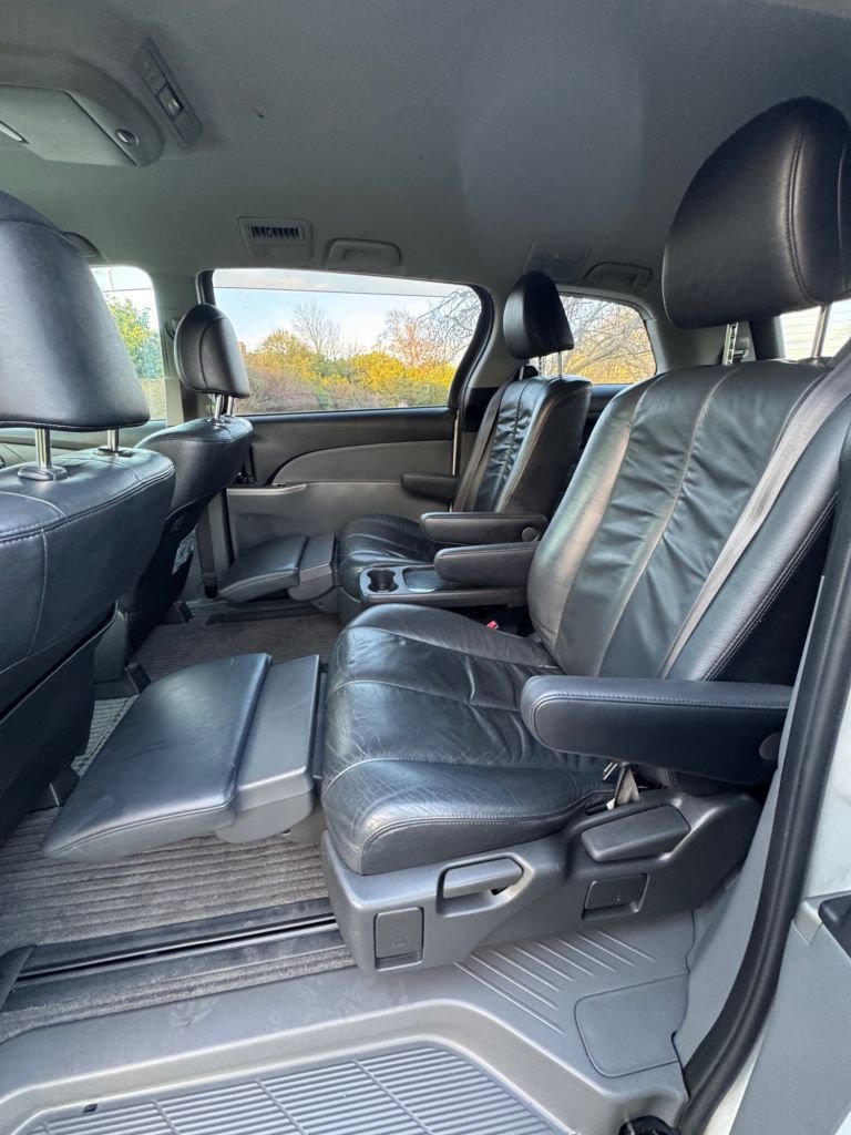 Used Toyota Estima 2023 for sale - 77053644: Photo 16