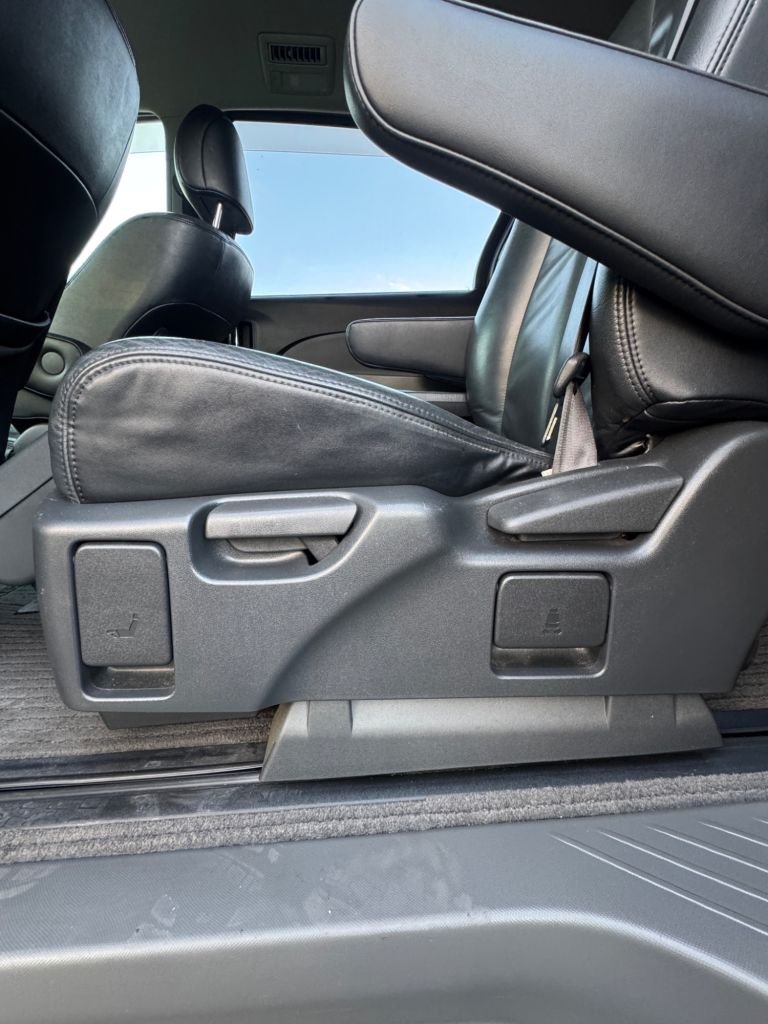 Used Toyota Estima 2023 for sale - 77053644: Photo 18