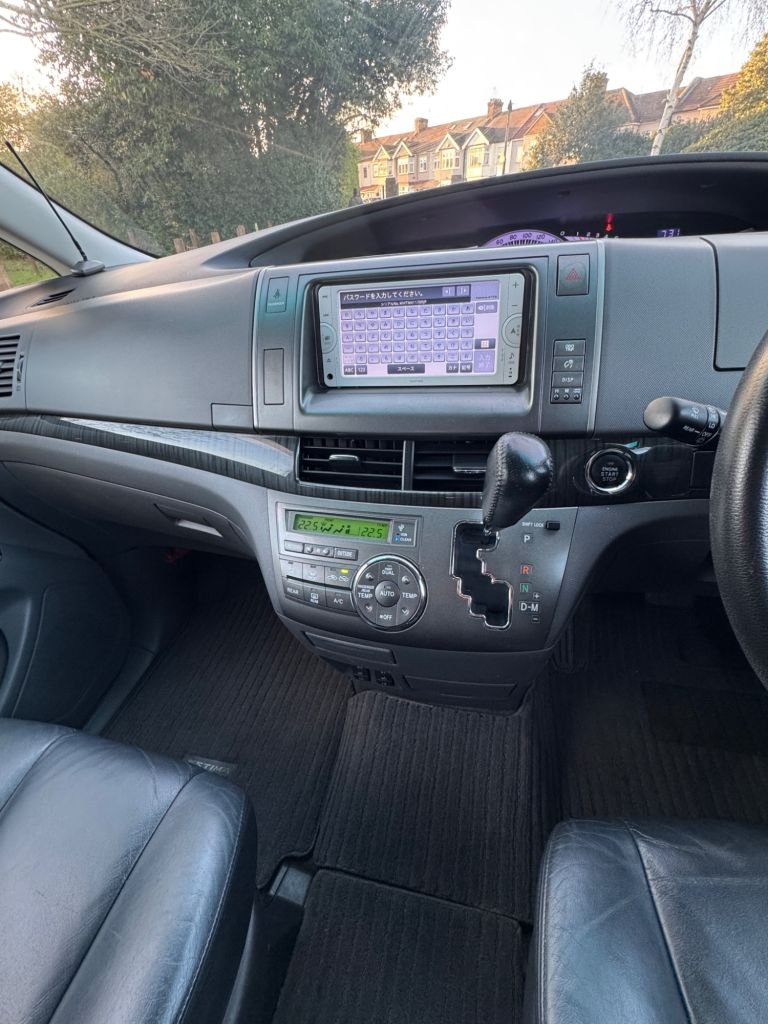 Used Toyota Estima 2023 for sale - 77053644: Photo 27