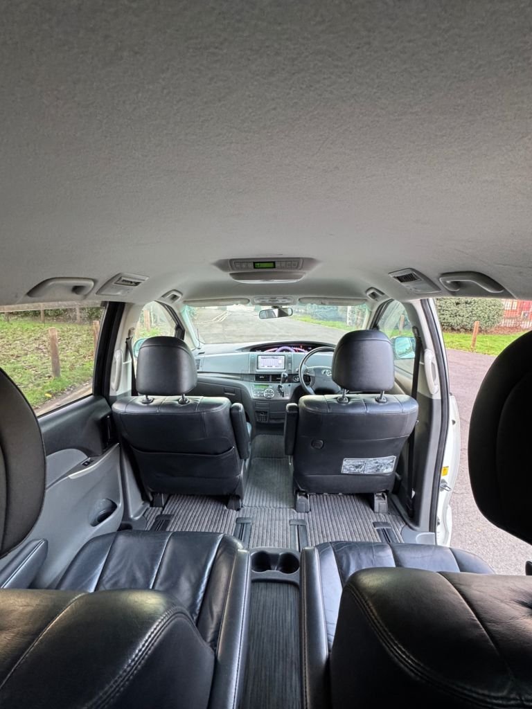 Used Toyota Estima 2023 for sale - 77053644: Photo 31