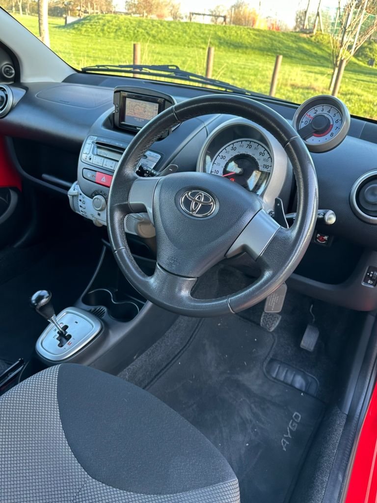 Used Toyota AYGO 2014 for sale - 76934570: Photo 10