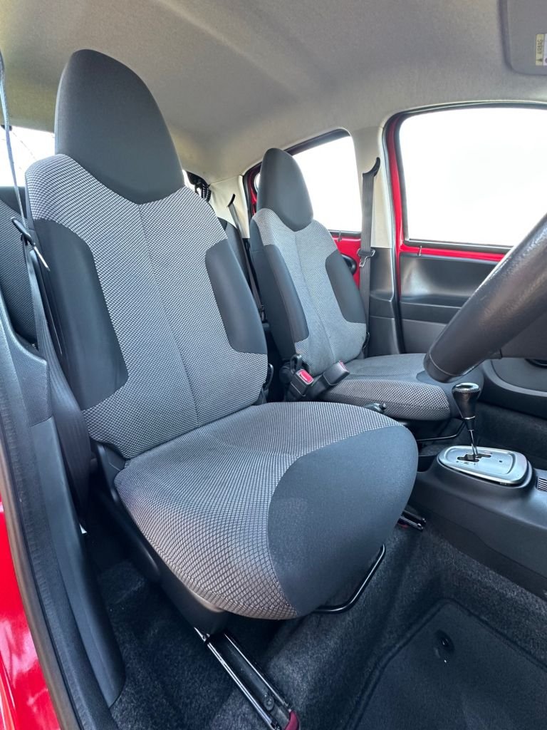 Used Toyota AYGO 2014 for sale - 76934570: Photo 11