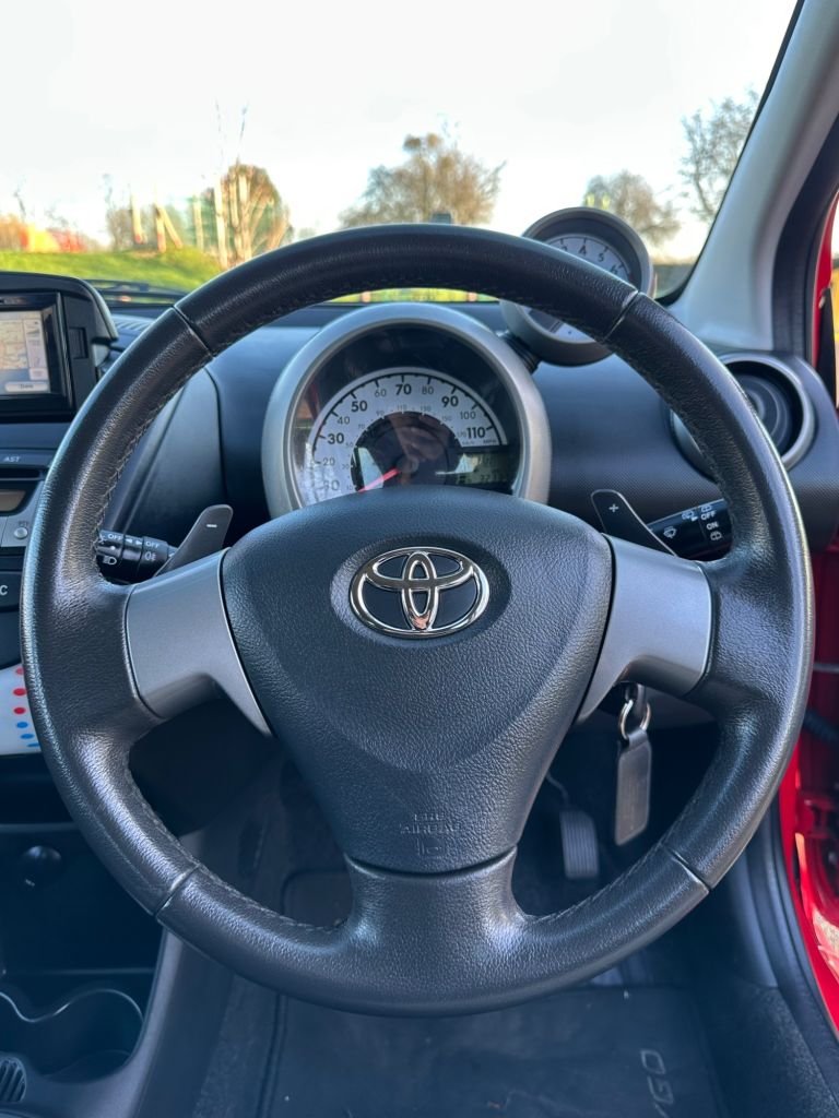 Used Toyota AYGO 2014 for sale - 76934570: Photo 25