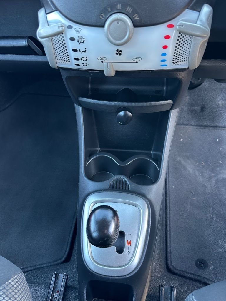 Used Toyota AYGO 2014 for sale - 76934570: Photo 29