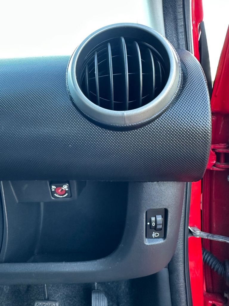 Used Toyota AYGO 2014 for sale - 76934570: Photo 31