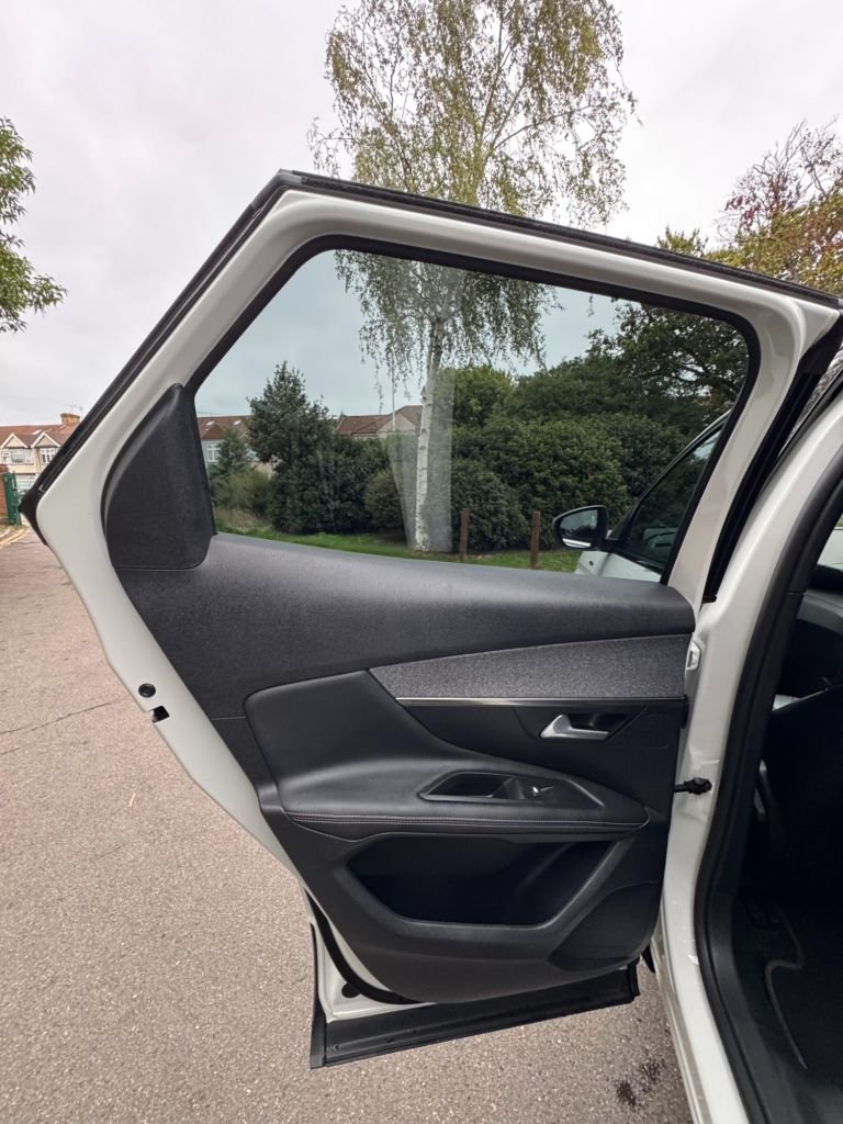 Used Peugeot 3008 2018 for sale - 75992588: Photo 19