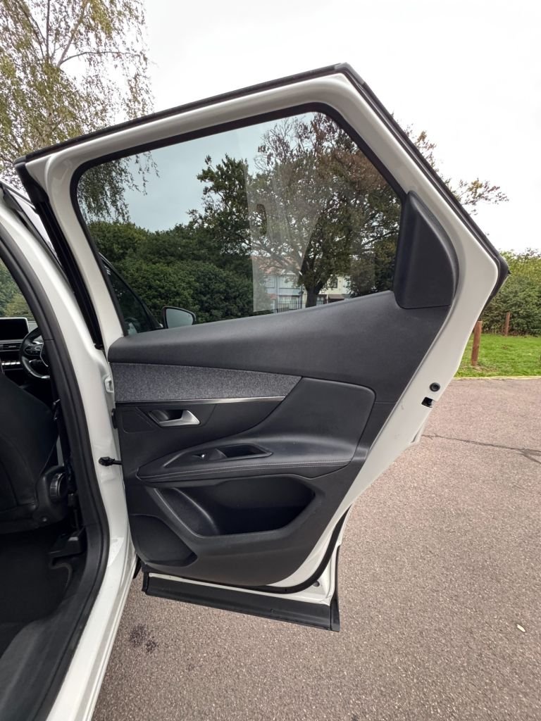 Used Peugeot 3008 2018 for sale - 75992588: Photo 21