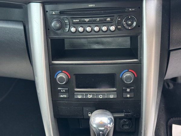 Used Peugeot 207 2009 for sale - 76173105: Photo 25