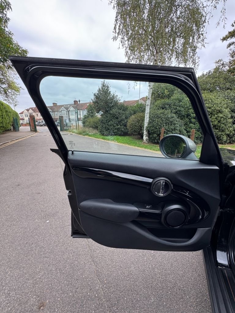 Used MINI Hatch 2017 for sale - 76080971: Photo 17