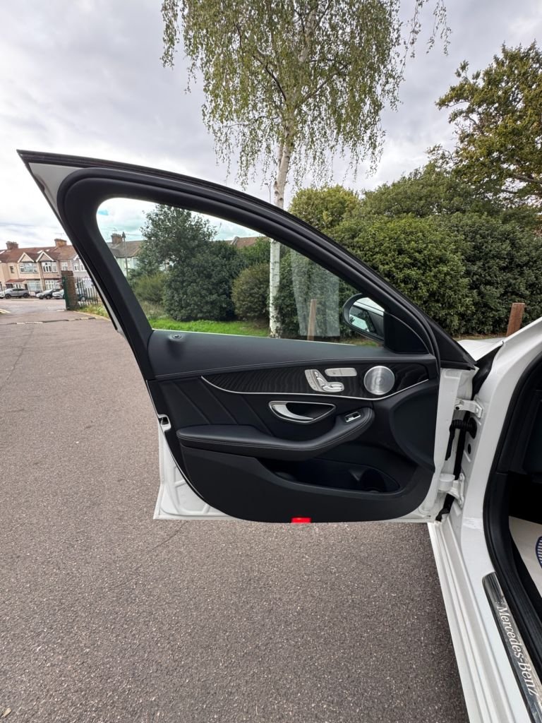 Used Mercedes-Benz C Class 2016 for sale - 76039215: Photo 17