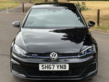 Used Volkswagen Golf 2018 for sale - 75163025: Photo
