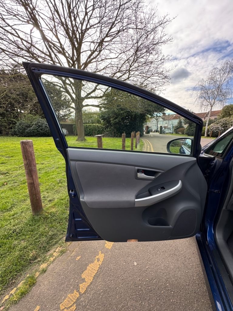 Used Toyota Prius 2010 for sale - 78030752: Photo 13