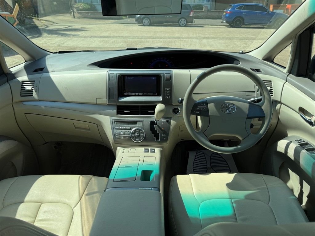 Used Toyota Estima 2022 for sale - 77547279: Photo 32