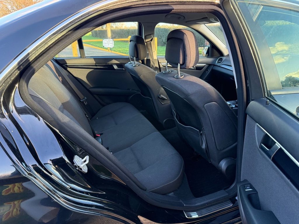 Used Mercedes-Benz C Class 2011 for sale - 76901097: Photo 17